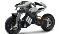  Teknologi robot terbaru akan diperlihatkan Yamaha, salah satunya robot yang bisa berlari kencang dengan motor sport Yamaha R1M. Foto: Pool