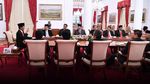 Momen Prabowo Hormat ke Jokowi Usai Pelantikan Anies-Sandi