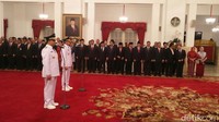 Setelah kirab, Anies-Sandi dilantik di Istana Negara oleh Presiden Jokowi. Foto: Bagus Prihantoro Nugroho/detikcom