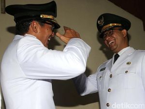 Sikap Anies-Sandi soal Penderekan Mobil Ratna Sarumpaet