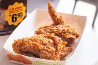 Ini 10 Fakta Unik Tentang Pemilik Hingga Resep KFC (1)