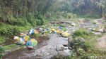 Foto: Batu Kali Dicat Warna-warni, Bagus Begini atau Alami?