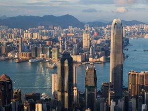 Laba Perusahaan Raksasa Hong Kong Melonjak 41%, Pandemi Mereda?