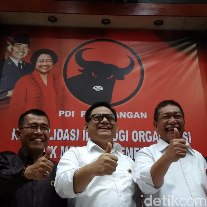 Datangi PDIP Jabar, Deddy Mizwar: Ini Awal Komunikasi Politik