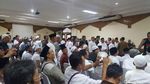 Foto: Sambutan Pendukung ke Anies-Sandi di Masjid Sunda Kelapa