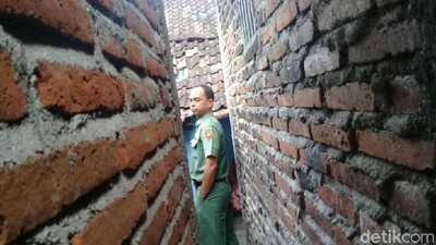 Foto: Mbah Sri dan Viral Cerita Sedih di Gang Super Sempit