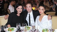Jadi lebih nyaman sama Katy nih?  Mark Davis/Getty Images.
