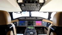 Kemewahan yang dirasakan para penumpang juga dirasakan oleh pilotnya lho. Jok pilot dan ruang kokpitnya juga berdesain mewah (Reuters)