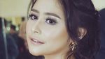 Tatapan Manja Prilly Latuconsina