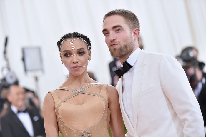 Putus Dari Fka Twigs Robert Pattinson Kembali Dekati Katy Perry