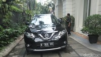 Sandiaga akan naik mobil X-trail ini.