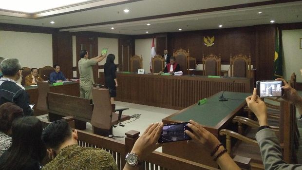 Dipecat karena Tolak Kebijakan RJ Lino, 5 Eks Buruh Ajukan PK