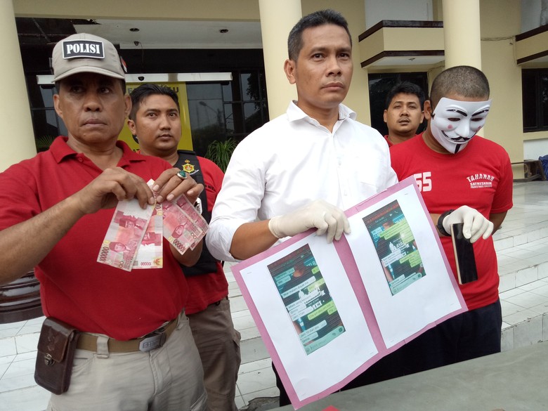 Pria ini Ditangkap Polisi Karena Jual Istri Pria ini Ditangkap Polisi Karena Jual Istri