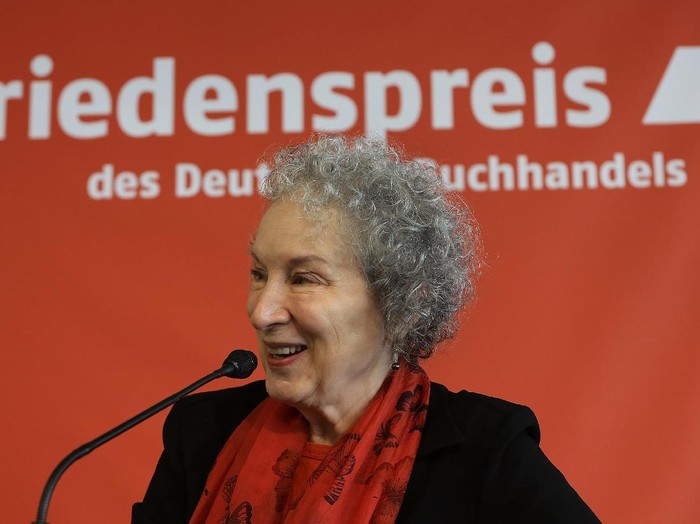 FRANKFURT AM MAIN, GERMANY - OCTOBER 14:  Canadian author Margaret Atwood attends the Peace prize of the german Book Trade pressconference during the Franfurter Book fair 2017 (Frankfurter Buchmesse) on October 14, 2017 in Frankfurt am Main, Germany. The 2017 fair, which is among the worlds largest book fairs, will be open to the public from October 11-15.  (Photo by Hannelore Foerster/Getty Images)