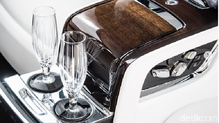 All New Rolls-Royce Phantom