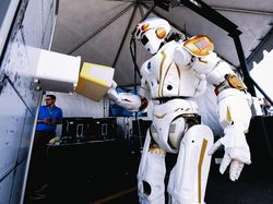 Robot Humanoid Penjelajah Angkasa