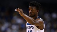Jimmy Butler kini membela Minnesota Timberwolves setelah meninggalkan Chicago Bulls yang sudah ia perkuat semenjak 2011. (Foto: Zhong Zhi/Getty Images)