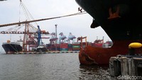 Selain itu, sistem pembayaran juga tidak menggunakan uang tunai. Para pengguna jasa pelabuhan bisa memanfaatkan layanan e-billing yang dapat di cetak di kantor masing-masing.