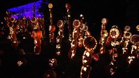 Adapun kreasi labu bercahaya yang dapat diintip pengunjung pada The Great Jack OLantern Blaze antaranya patung liberti, laba-laba, bunga, karakter hantu, dan masih banyak lainnya (Timothy A Clary/AFP)