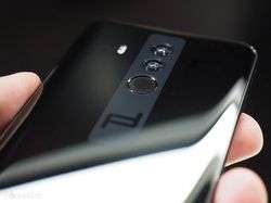 Pantaskah Ponsel Android Ini Dijual Rp 22 Juta?