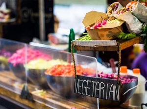 Mau Jadi Vegetarian Seperti Mo Sidik? Ini Saran Ahli Gizi