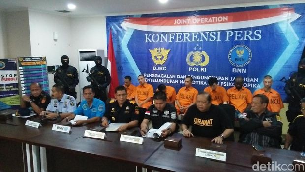 Mantan Tentara Rusia Ditangkap terkait Penyelundupan Narkoba