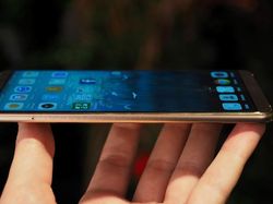 Godaan Huawei Mate 10 Pro, Android dengan Kecerdasan Buatan