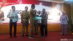Potret Aksi Anies-Sandi di Minggu Pertama Kerja