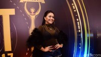 Bagaimana menurut kalian? Foto: Denada (Noel/detikHOT)