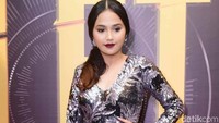 Tapi kali ini Syifa Hadju kok tampil sendirian, ke mana pacarnya? Foto: Noel/detikHOT