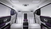 Anda pasti bakal merasakan kenyamanan di mobil Phantom generasi ke-8 ini. Foto: Instagram/rollsroycemedia