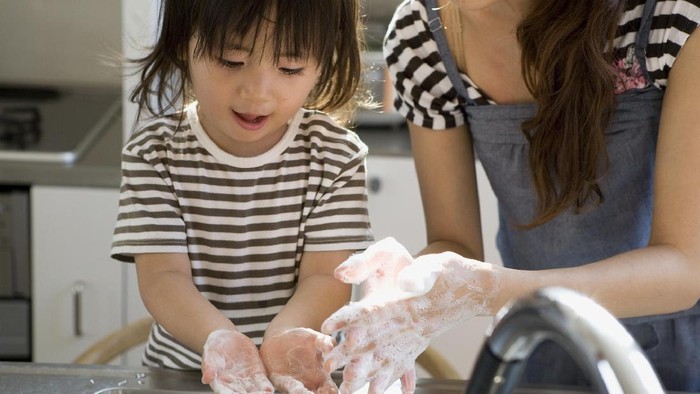 Terlalu sering mencuci tangan ternyata tidak baik untuk kesehatan. (Foto: Thinkstock) Terlalu sering mencuci tangan ternyata tidak baik untuk kesehatan. (Foto: Thinkstock)