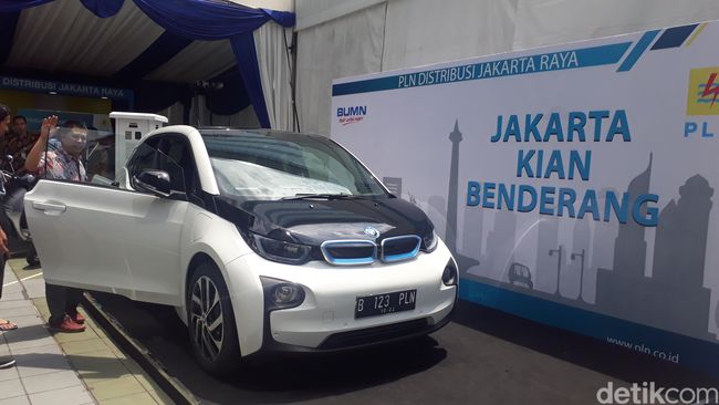 ESDM Siapkan Payung Hukum Mobil Listrik