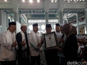 Lomba Dai/Daiyah yang Digelar Polda Jatim Pecahkan Rekor MURI