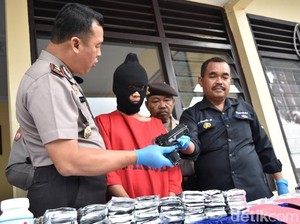 Baru Kos 3 Hari, Pengedar 15.588 Pil Terlarang Ditangkap Polisi