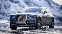 Pencapaian apik tim asuhan Herve Renard mendapat apresiasi dari Kerajaan Arab Saudi. Pangeran Arab Saudi Mohammed bin Salman Al Saud dilaporkan memberikan setiap pemain Arab Saudi hadiah mobil Rolls Royce usai menang fantastis atas Argentina. (Dok. Instagram/rollsroycemedia)