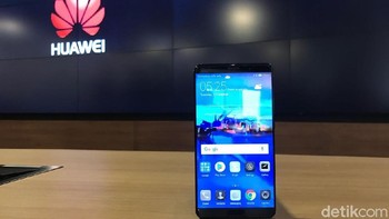 Mate 10 punya layar 5,9 inch dengan resolusi QHD. (Foto: detikINET/Adi Fida Rahman)