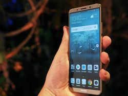 Godaan Huawei Mate 10 Pro, Android dengan Kecerdasan Buatan