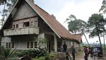 Foto: Seluk Beluk Rumah Pengabdi Setan
