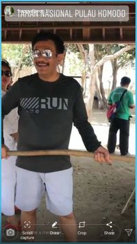 Datang ke Pulau Komodo, Djarot Disambut Antusias Warga