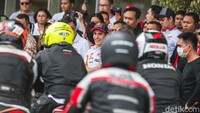 Bikers yang siap berangkat untuk mengampanyekan aksi #Cari_Aman di jalan.