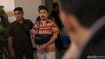 Sidang Asusila, Aa Gatot Nggak Ganti Kemeja