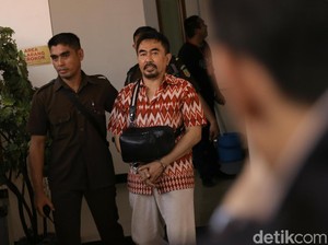 Sidang Kasus Asusila Aa Gatot Brajamusti Ditunda karena CTP Tak Datang