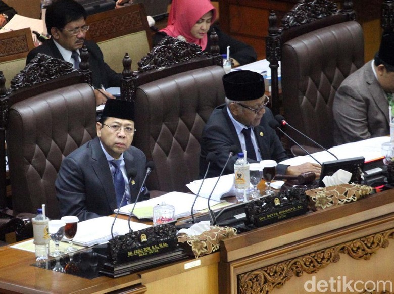 DPR Buka Masa Sidang Besok, Novanto Belum Dipastikan Hadir DPR Buka Masa Sidang Besok, Novanto Belum Dipastikan Hadir