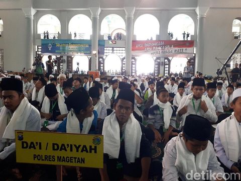Ribuan peserta lomba dai/daiyah yang digelar Polda Jatim/