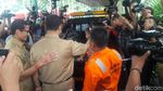 Gaya Anies-Sandi Keliling Balai Kota di Hari Pertama Kerja