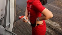 Sebelum pesawat take off, strike a pose dulu dong! (Instagram/pramugari_indonesia)