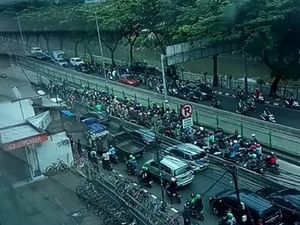 Tak Kapok! Pemotor Terobos Busway di Pasar Rumput Terciduk Lagi