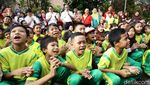 Kunjungi 3 SD, Anies-Sandi Diserbu Para Murid