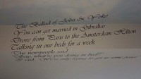 Kamar tersebut dulunya bernomor 902 presidential suite. Namun saat ini menjadi John and Yoko Suite karena aksi menggegerkan tersebut (Bobby Deese/YouTube)